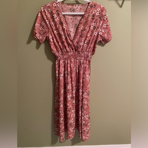 Dresses & Skirts - Light summer dress